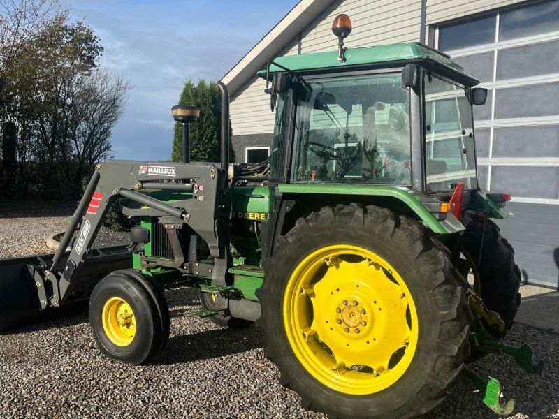 John Deere 2850 Med frontlæsser