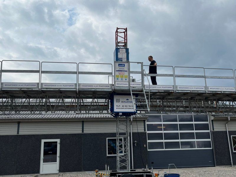 Manitou Mandskabskurv arbejdsplatformen, Byggeeleorer, mastklatreplat