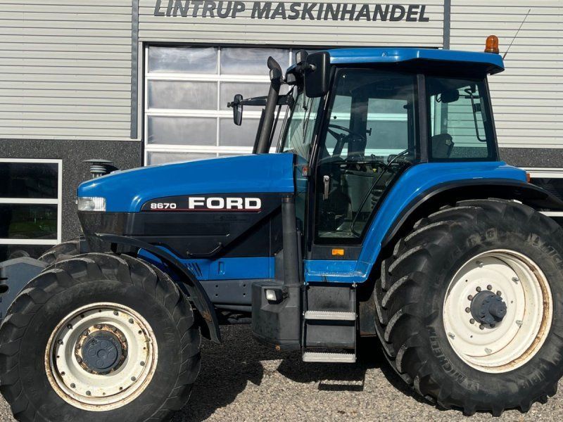 New Holland 8670 Supersteer Samme ejer siden 2012, evt. med tvillinghjul