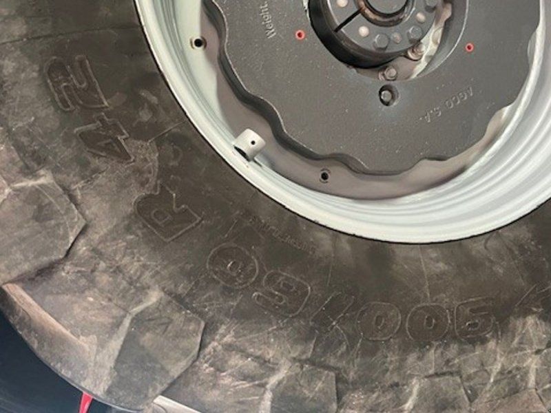 Massey Ferguson 8740S DYNA VT CLUSIVE DK fuld udstyret .  Stor hjul mon