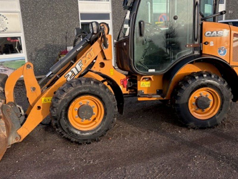 Case IH 21F MINIGED MED HYDRAULISK SKIFT, SKOVL OG GAFLER