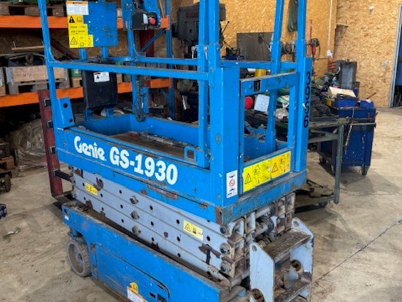 Genie GS-1930 7.8 M LIFT
