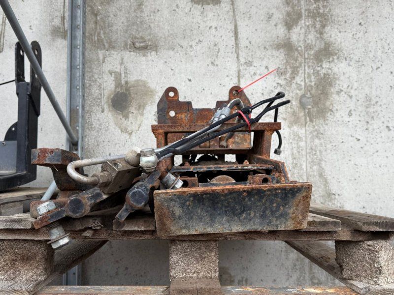 Sauermann Hitchkrog T7/Puma LWB