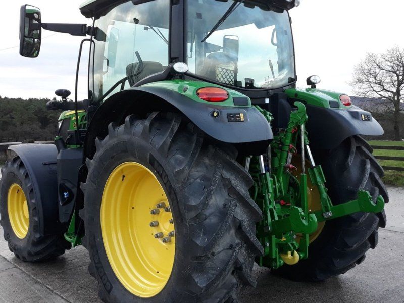 John Deere 6130R m/frontlift Autotrack aktiveret