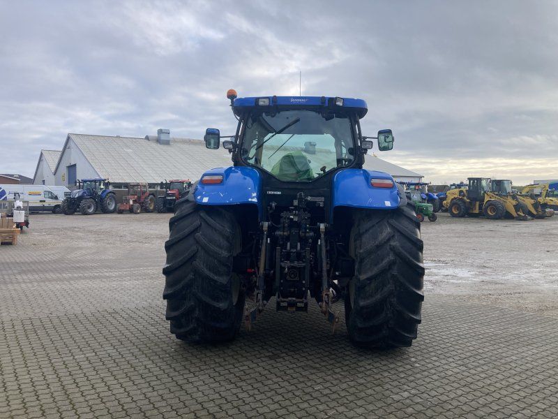 New Holland T7050