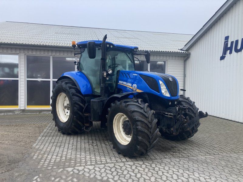 New Holland T7.270AC MY 15