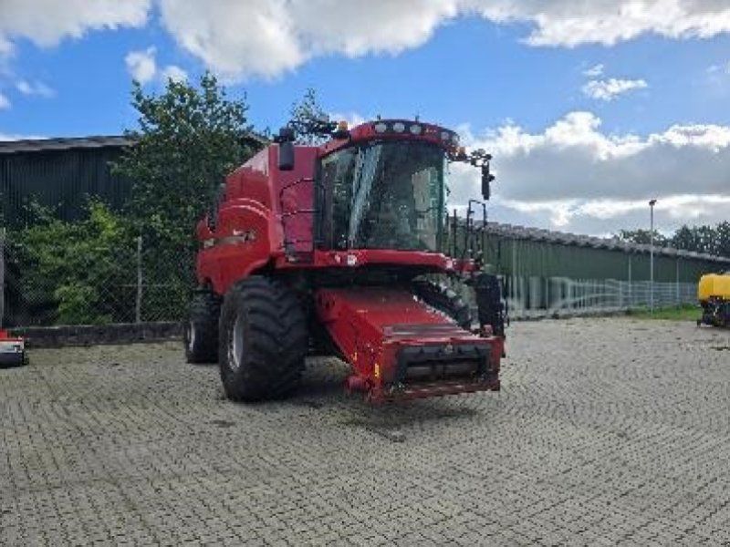 Case IH AXIAL FLOW 8010