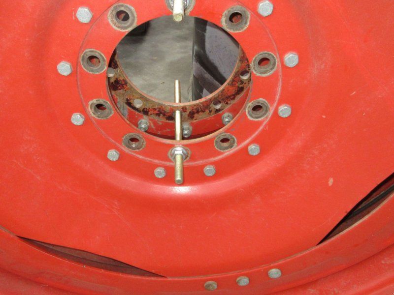 Alliance 300/95R52 + 12,4 R 36