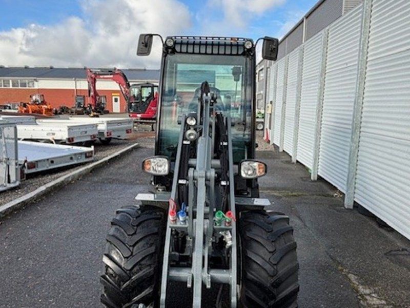 Giant v452HD står som ny kun 250 timer