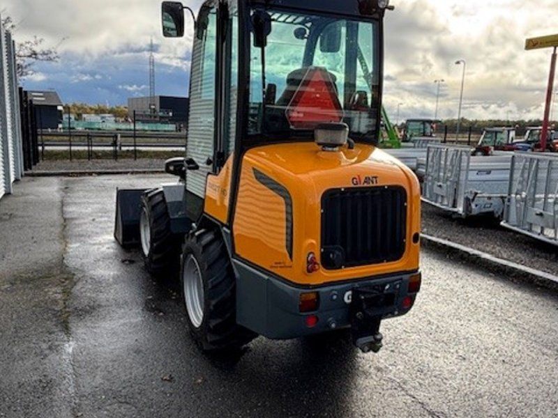 Giant v452HD står som ny kun 250 timer