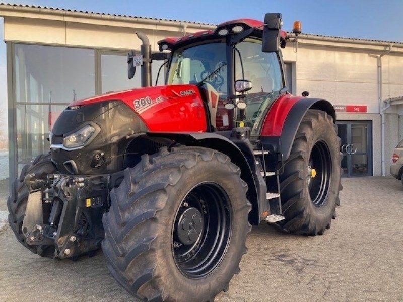 Case IH TUM 300 CVX