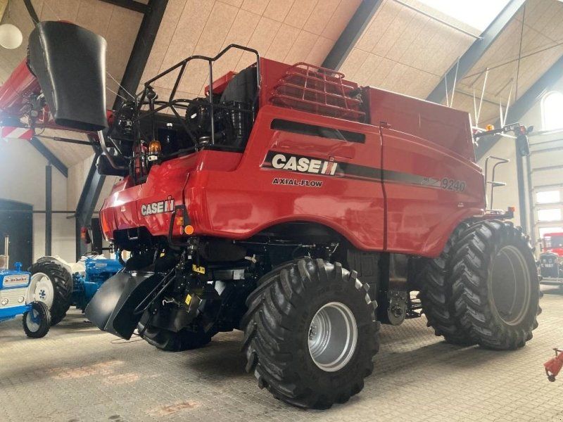 Case IH Axial Flow 9240