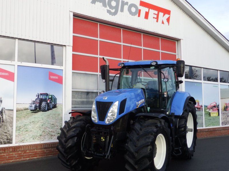 New Holland T7.220 PC CLASSIC