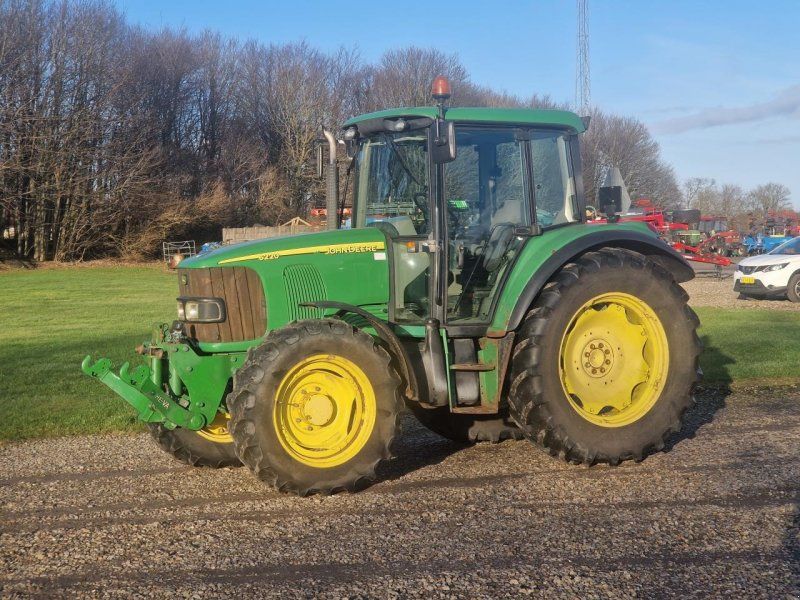 John Deere 6220 SE