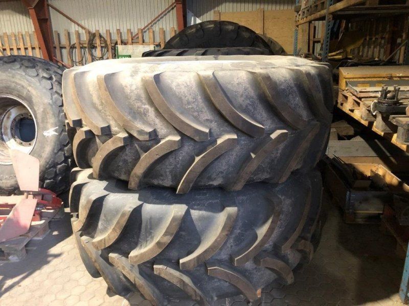 New Holland T7.270 AC BLUEPOWER Komplette baghjul 650/75-38