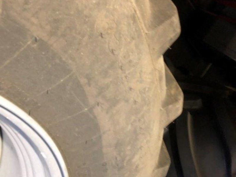 New Holland T7.270 AC BLUEPOWER Komplette baghjul 650/75-38