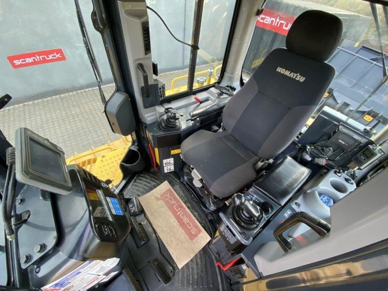 Komatsu D65PXI-18EO