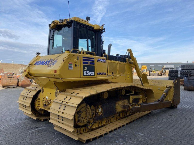 Komatsu D65PXI-18EO