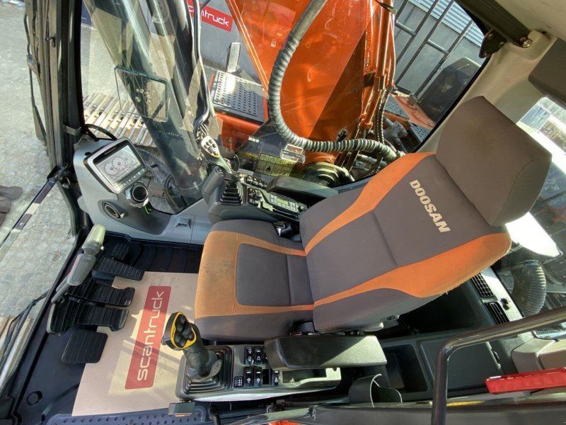 Doosan DX300LC-5