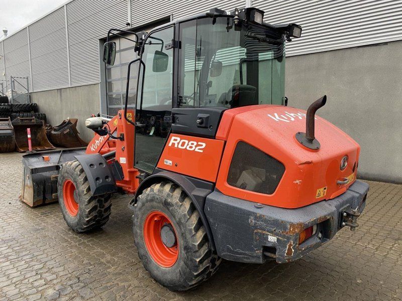 Kubota R082
