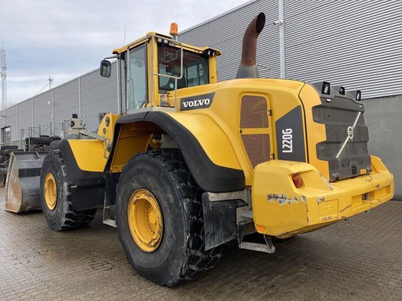 Volvo L220G