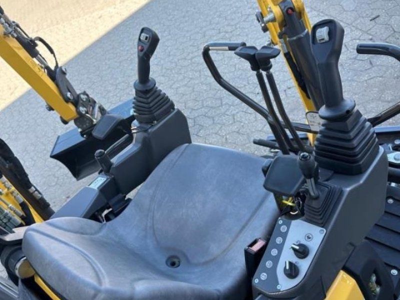 New Holland E12D VARIO