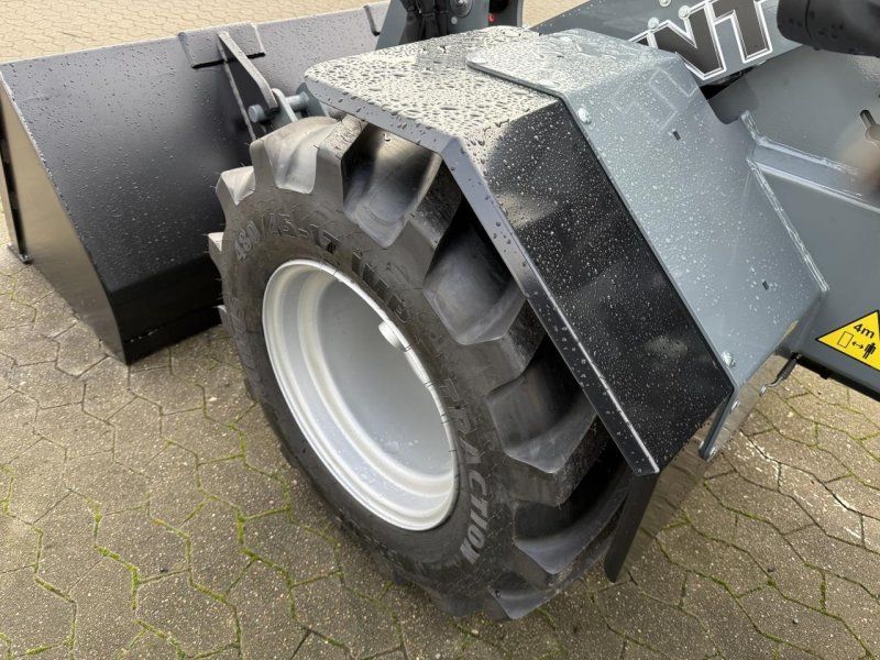 Giant G2700 X-TRA HD PLUS