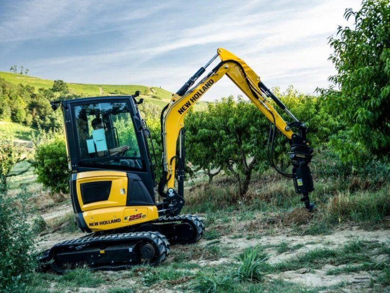 New Holland E25D