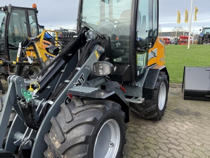 Giant G2700 X-TRA HD PLUS