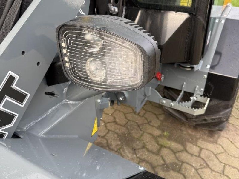 Giant G2700 X-TRA HD PLUS