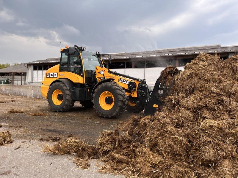 JCB TM320