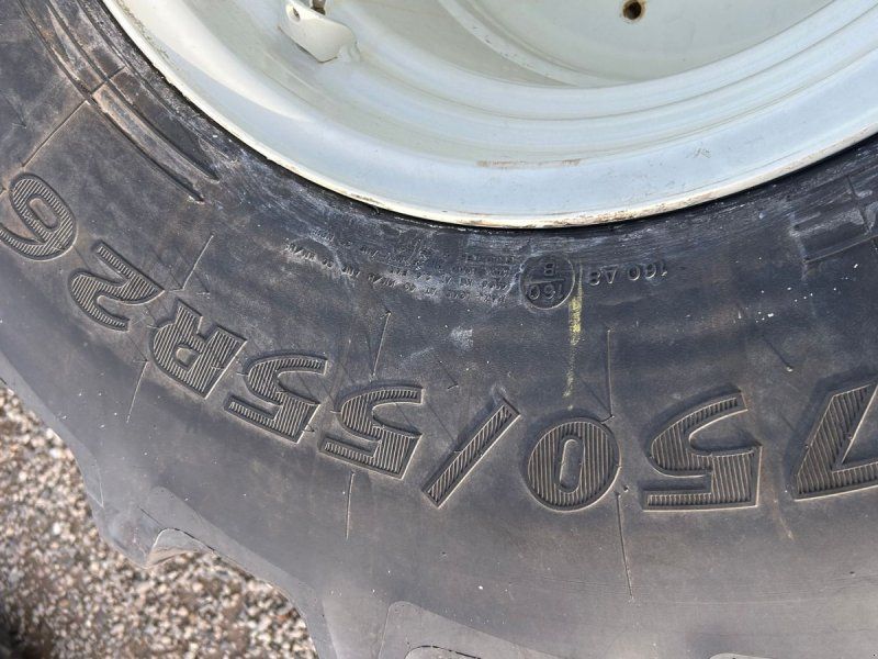 Goodyear 750/55R26