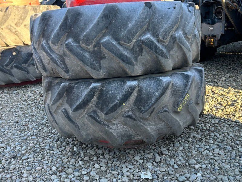 Goodyear 420/70R28-28