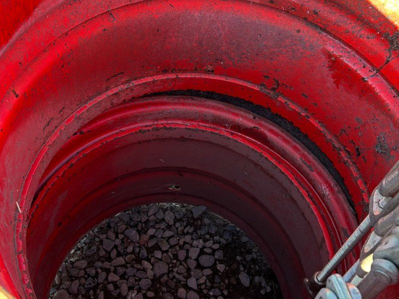 Goodyear 420/70R28-28