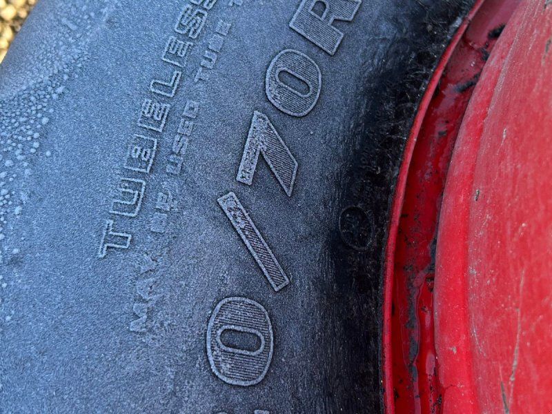 Goodyear 420/70R28-28