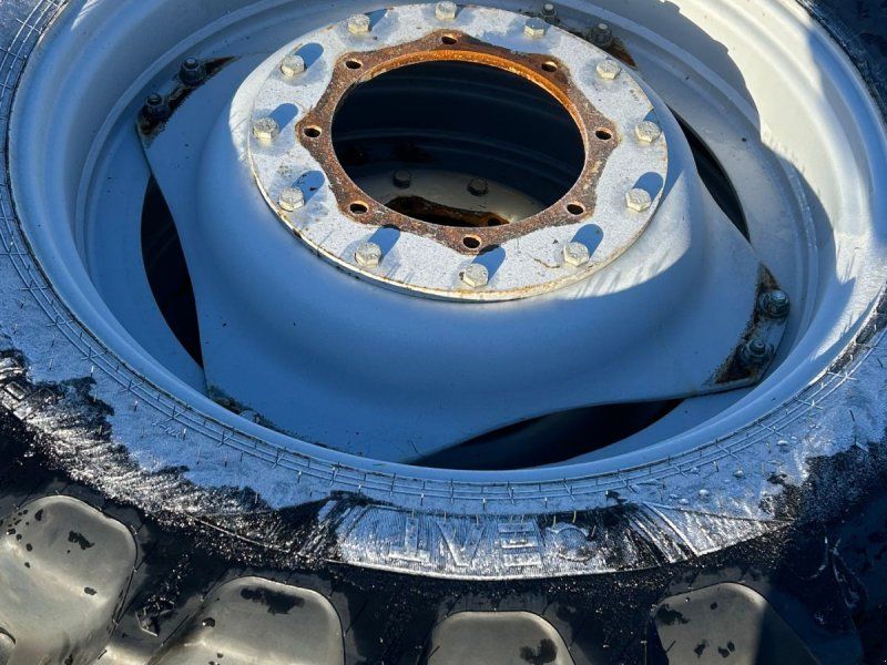 Ceat 320/85R36 stilbare bare fælge, udskiftelig navplade NYE DÆK