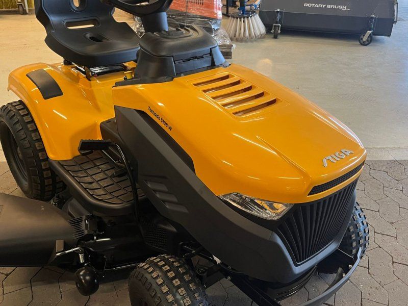 Stiga Tornado 5108 W 2-cylindret motor,