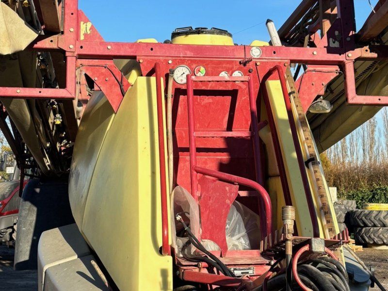 Hardi Commander 4400 twin force Commander 4400 Twin