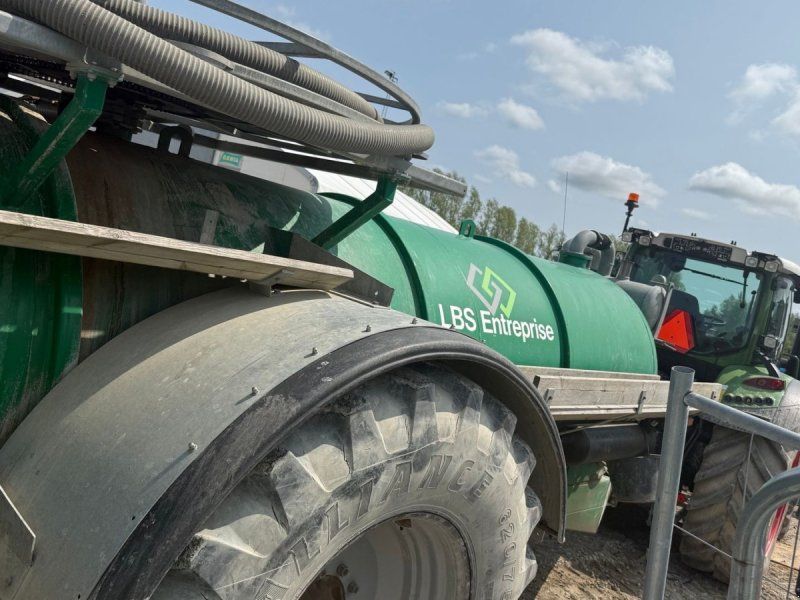 Samson Slamsuger, 8.000 liter