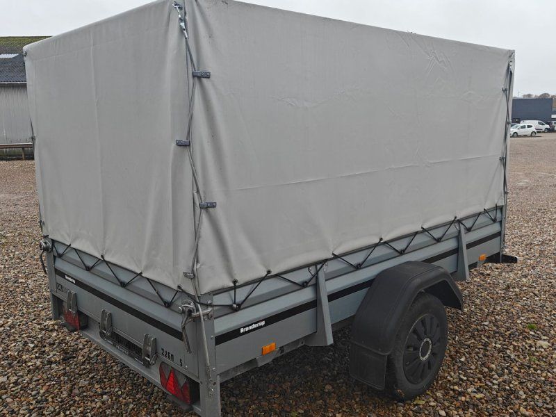 Brenderup B05 med lukket presenning