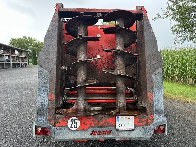 Jeantil EVR 12-8 Einachsstreuer mit Bordhydraulik