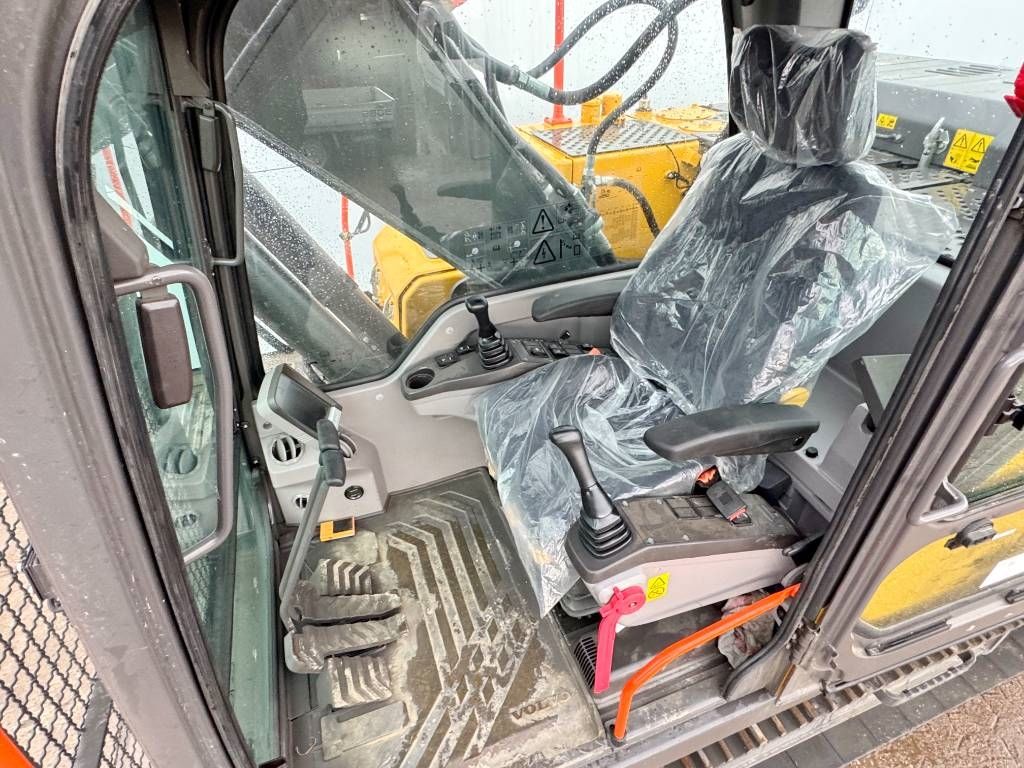 Volvo EC220D - New / Unused / 2025 Model