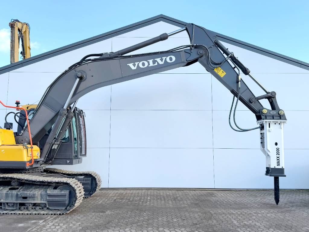 Volvo EC220D + Maxx 2000 Hammer New / Unused / 2025 Mode