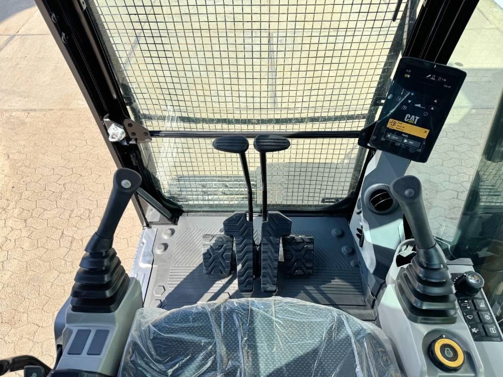 CAT 323D3 - 16 Meter Long Reach / New / Unused
