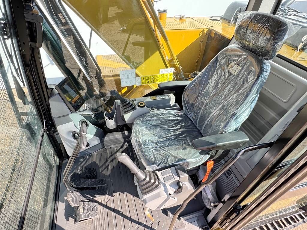 CAT 323D3 - 16 Meter Long Reach / New / Unused