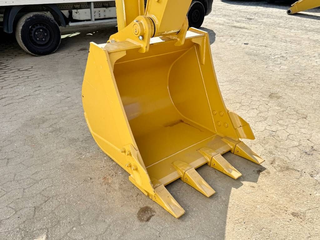 CAT 323D3 - 16 Meter Long Reach / New / Unused