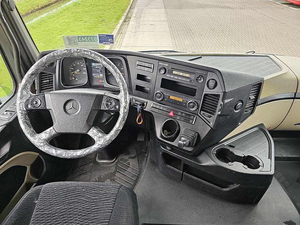 MERCEDES-BENZ ACTROS 1840 str.sp. 230 skirts