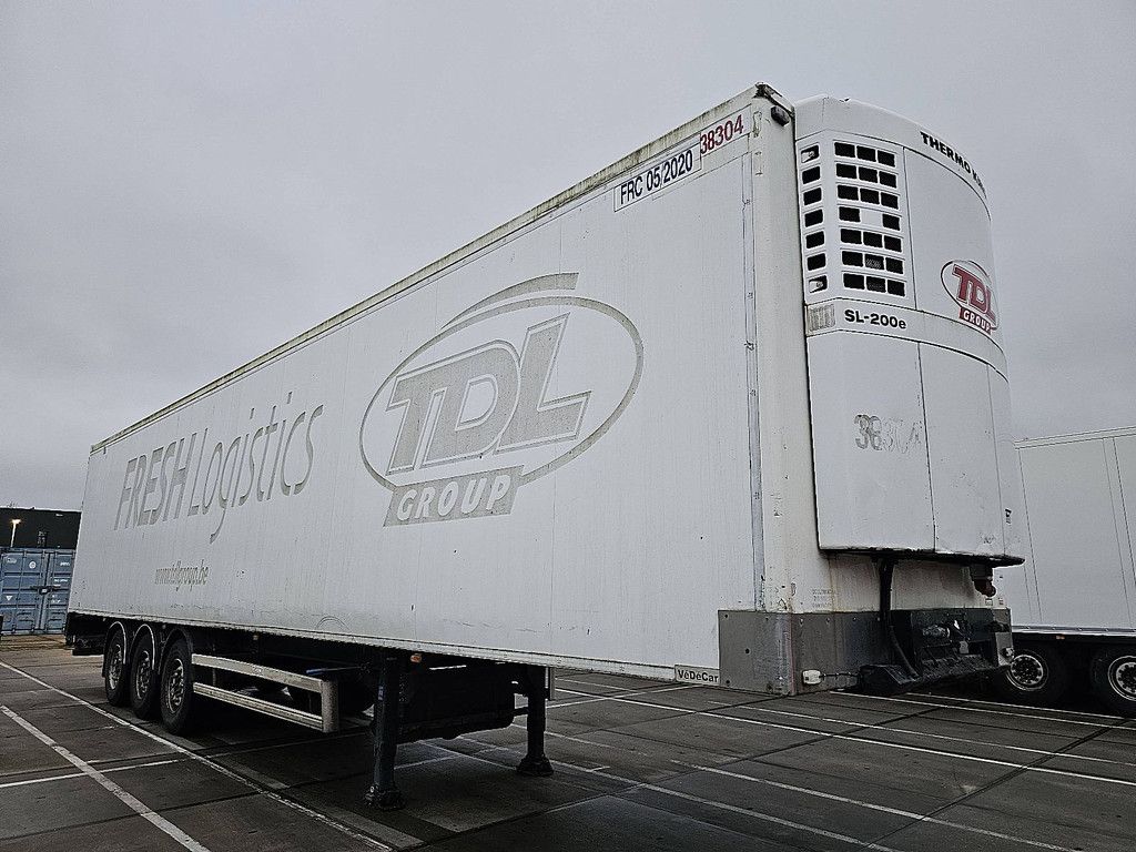 RENDERS thermoking sl 200e