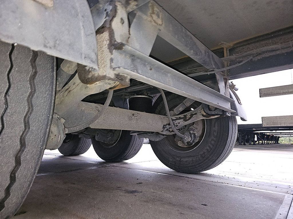 RENDERS thermoking sl 200e