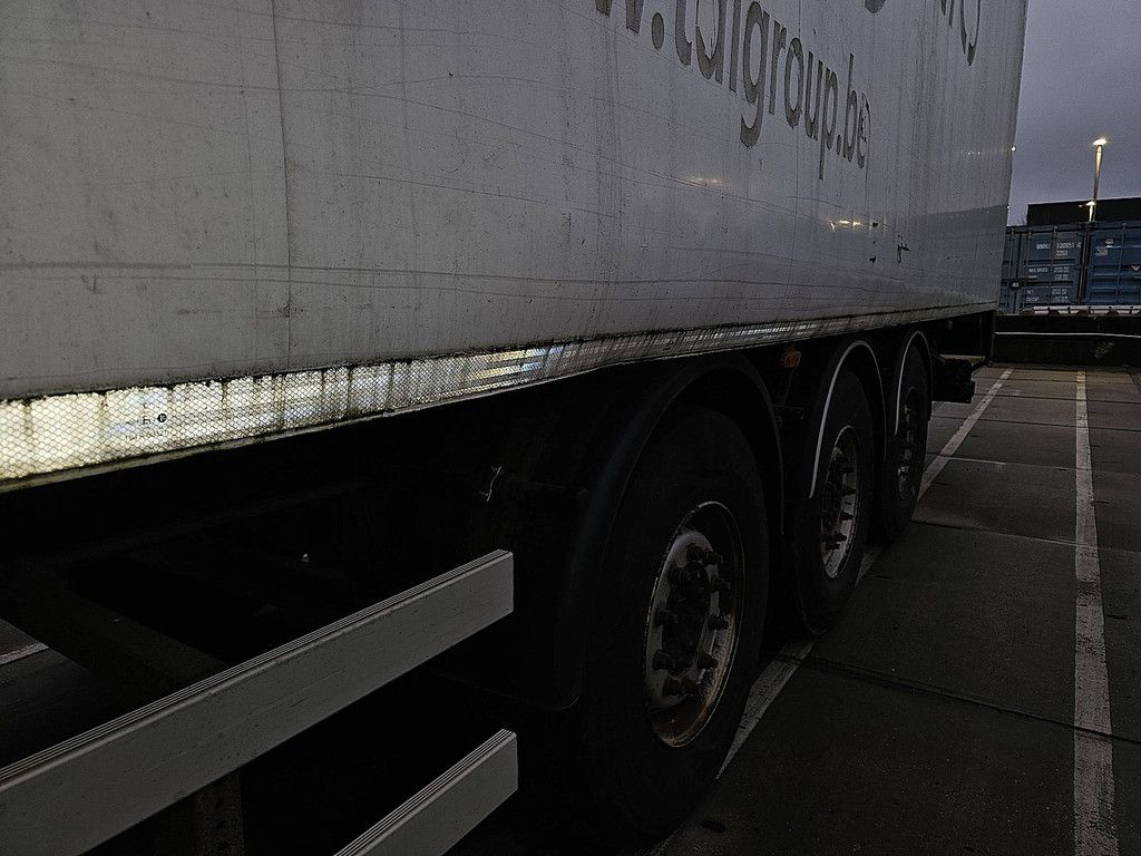 RENDERS thermoking sl 200e